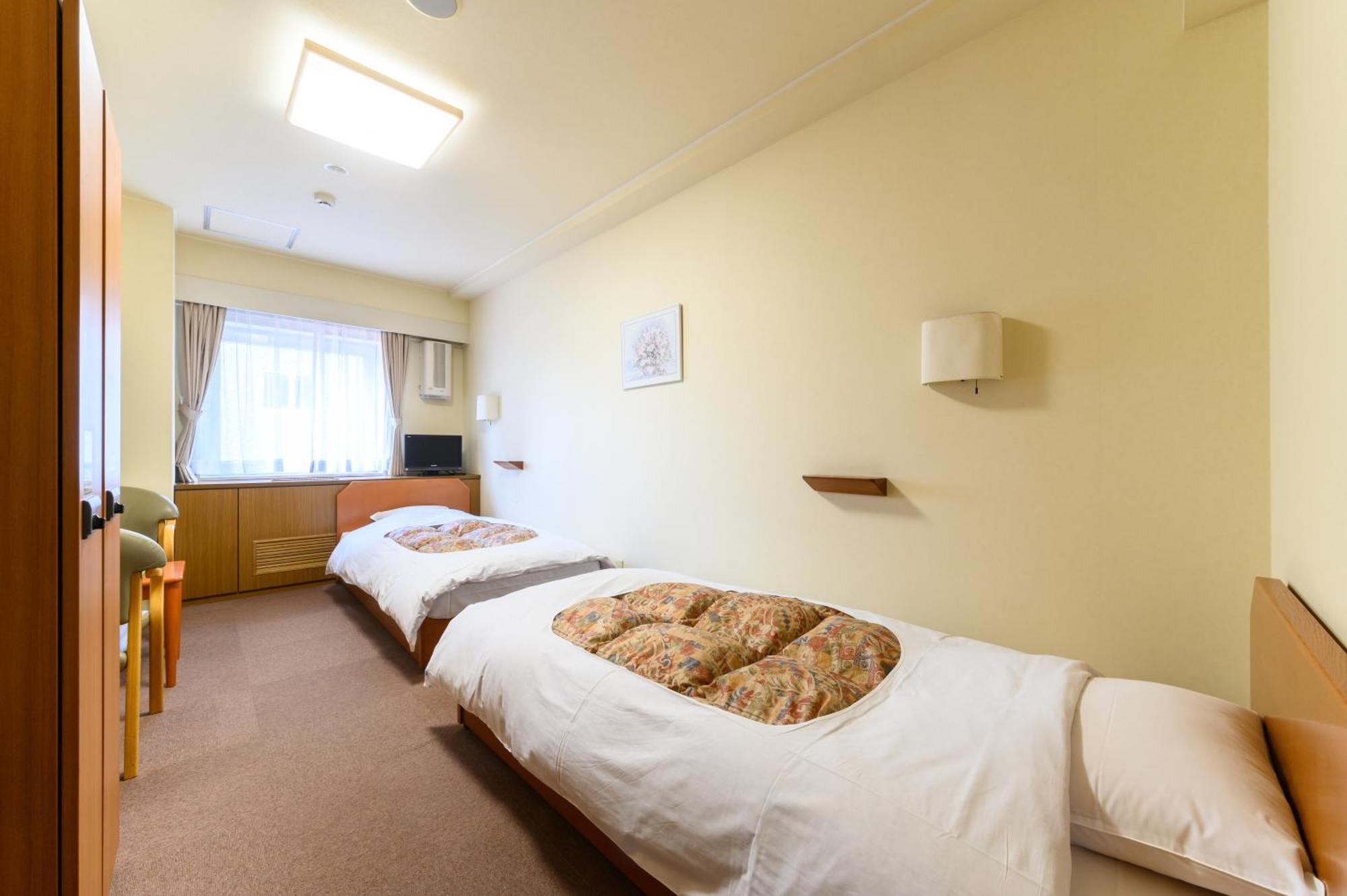 Sapporo International Youth Hostel Bagian luar foto